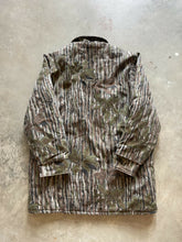 Load image into Gallery viewer, Vintage Duxbak Realtree Camo Jacket (M)