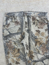 Load image into Gallery viewer, Vintage Duxbak Realtree Camo Denim Pants (36”x31”)