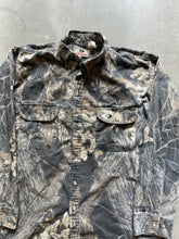 Load image into Gallery viewer, Vintage Mossy Oak Breakup Camo Button Up Shirt (XL)