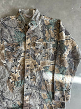 Load image into Gallery viewer, Vintage Realtree Advantage Camo Chamois Shirt (L)