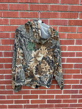 Load image into Gallery viewer, Walls Realtree Advantage Zip Up Hoodie (XL)