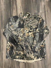 Load image into Gallery viewer, Vintage Mossy Oak Breakup Camo Chamois Shirt (XL)