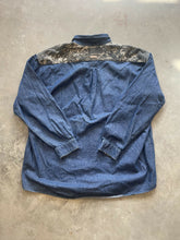 Load image into Gallery viewer, 2000’s Denim Mossy Oak Breakup Camo Button Up Shirt (2XL)