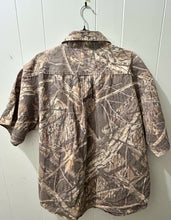 Load image into Gallery viewer, Vintage Game Winner Mossy Oak Shadow Branch Button-Up Short Sleeve Shirt XL