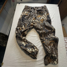Load image into Gallery viewer, Title: Vintage Gamehide Hush-Hide Fleece Pants - Mossy Oak Break-Up - Men's L