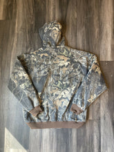Load image into Gallery viewer, Vintage Mossy Oak Breakup Camo Hooded Jacket (M)