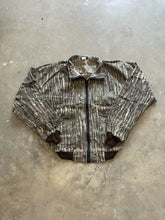 Load image into Gallery viewer, Vintage Realtree Camo Bomber Jacket (L)