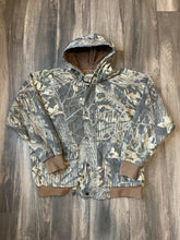 Load image into Gallery viewer, Vintage Mossy Oak Breakup Hooded Jacket (L)