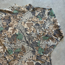 Load image into Gallery viewer, Vintage Realtree Advantage Camo Mock Neck Shirt (M)
