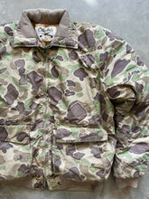 Load image into Gallery viewer, Vintage Cabela’s Duck Camo Puffer Jacket (L)