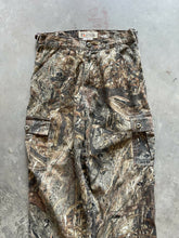 Load image into Gallery viewer, 2000’s Mossy Oak Duck Blind Camo Adjustable Waist Pants (S)