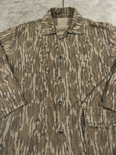 Load image into Gallery viewer, Mossy Oak Custom Bottomland 3 Pocket (S/M)