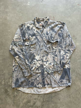 Load image into Gallery viewer, Vintage Faded Mossy Oak Breakup Camo Button Up Shirt (XL)