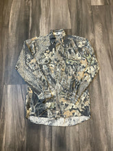 Load image into Gallery viewer, Vintage Mossy Oak Breakup Camo Button Up Shirt (S)