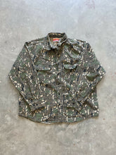 Load image into Gallery viewer, Vintage Winchester Camo Chamois Shirt (L)