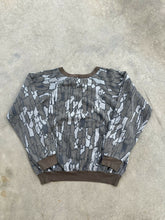 Load image into Gallery viewer, Vintage Treebark Camo Crewneck (M)