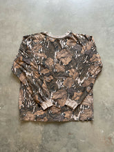 Load image into Gallery viewer, Vintage Mossy Oak Fall Foliage Camo Long Sleeve Shirt (XL)