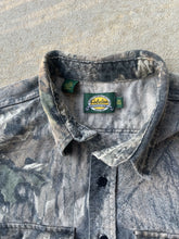 Load image into Gallery viewer, Vintage Cabela’s Mossy Oak Gen 1 Breakup Camo Chamois Shirt (2XL Tall)