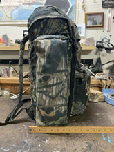 Load image into Gallery viewer, Vintage Boyt Harness Co. Mossy Oak Hunting Bacpack, Waterflow Accessories