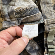 Load image into Gallery viewer, Vintage Mossy Oak Breakup Camo Adjustable Waist Pants (M)