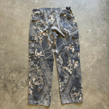 Load image into Gallery viewer, Vintage Mossy Oak Breakup Camo Adjustable Waist Pants (L)