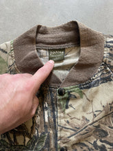 Load image into Gallery viewer, Vintage Spartan Realtree Camo Bomber Jacket (L)