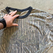 Load image into Gallery viewer, Vintage Realtree Camo Shirt (L)