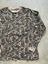 Load image into Gallery viewer, Vintage Mossy Oak Treestand Camo Long Sleeve Shirt (L)