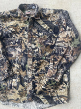 Load image into Gallery viewer, Vintage Mossy Oak Forest Floor Camo Chamois Shirt (L)