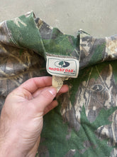 Load image into Gallery viewer, Vintage Mossy Oak Shadow Leaf Camo Mock Neck Shirt (L)