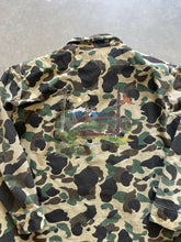 Load image into Gallery viewer, Vintage Duck Camo Wildlife Graphic Chamois Shirt (XL)