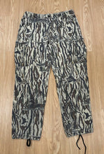 Load image into Gallery viewer, Vintage Rattlers Camo Ducks Unlimited Camo Cargo Pants Large Long