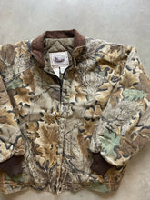 Load image into Gallery viewer, Vintage Walls Realtree Advantage Camo Jacket (XL)