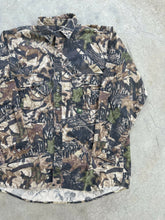 Load image into Gallery viewer, Vintage MossyOak Forest Floor Camo Chamios (L)