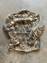 Load image into Gallery viewer, Vintage Realtree Advantage Camo Button-Up Shirt (M)