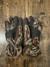 Load image into Gallery viewer, Vintage Mossy Oak Treestand Camo Gloves