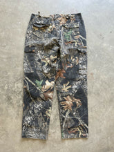Load image into Gallery viewer, 2000’s Mossy Oak Breakup Camo Adjustable Waist Pants (L)