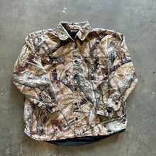 Load image into Gallery viewer, 2000’s Fusion 3-D Camo Insulated Button Up Shirt (XL)