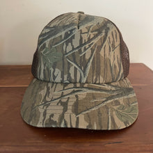 Load image into Gallery viewer, 90’s Mossy Oak Treestand Mesh Back Hat 🇺🇸