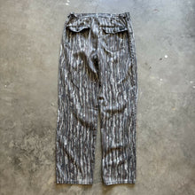 Load image into Gallery viewer, Vintage Realtree Camo Adjustable Waist Pants (M)