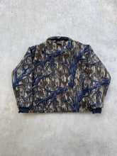 Load image into Gallery viewer, Vintage Browning Treestand Camo Fleece Reversible Jacket (XL)