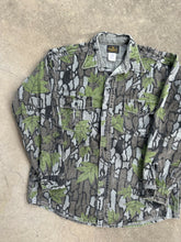 Load image into Gallery viewer, Vintage DeerSkin Greenleaf Treebark Camo Chamios (L)