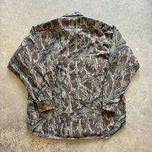 Load image into Gallery viewer, Vintage Browning Mossy Oak Treestand Camo Button Up Shirt (XL)