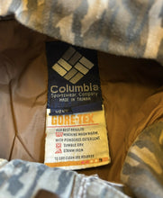 Load image into Gallery viewer, Vintage Mossy Oak Columbia Bottomland 80’s Bottomland Heavy Jacket