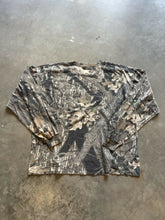 Load image into Gallery viewer, 90’s Mossy Oak Breakup Camo Long Sleeve Shirt (XL)