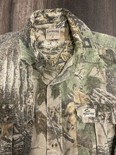 Load image into Gallery viewer, 1990’s Team Realtree Camo Chamois Shirt (M)