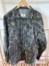 Load image into Gallery viewer, Men’s medium 1980s Mossy oak bow hunter jacket Treestand vintage hunting jacket military long 4 pocket jacket made in the USA hunting camo