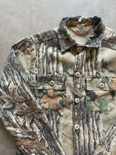 Load image into Gallery viewer, Vintage Realtree Camo Button Up Shirt (S)