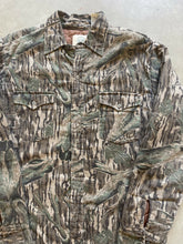 Load image into Gallery viewer, Vintage Mossy Oak Treestand Camo Insulated Button-Up Shirt (M)