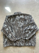 Load image into Gallery viewer, Vintage Trebark Camo Lightweight Jacket (2XL)